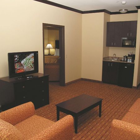 La Quinta By Wyndham Ennis Hotell Exteriör bild
